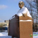 В Великом Новгороде простились с памятником Кочетову 