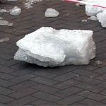 В Старой Руссе состоится суд по делу о падении ледяной глыбы на дворника