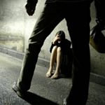 В помещении охраны чудовского «ДЭП» изнасилована несовершеннолетняя