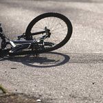 В Старорусском районе под колёсам «Лады» погиб велосипедист