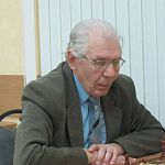 Новгородский шахматист Владимир Григорьев защитил женщину от преступника 