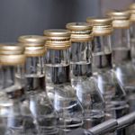 В новгородском управлении Росимущества решают, как уничтожить 400 бутылок водки и портвейна