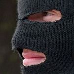Двое в масках ограбили ювелирный магазин на Кочетова