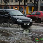 Фотофакт: «потоп» на перекрестке Германа и Большой Санкт-Петербургской