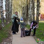 Волонтеры к 9 мая навели чистоту в Кречевицах