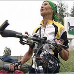 72-летняя велопутешественница по пути во Владивосток прибыла в Великий Новгород 