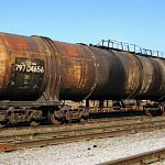Окуловская нефтебаза создала взрывоопасную ситуацию на железной дороге