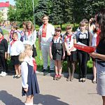 Новгородских школьников приняли в пионеры 