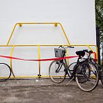 У культурного центра «Диалог» появилась необычная велопарковка
