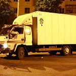 Ночное ДТП: в центре Великого Новгорода пьяный водитель на грузовике въехал в ВАЗ-2107 
