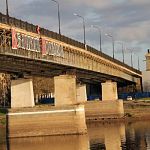 Мост Александра Невского: завтра ночью транспорт пустят по отремонтированной части  