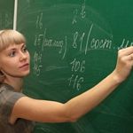 Средняя зарплата педагогов в некоторых школах Новгородской области превысила 30 тысяч рублей