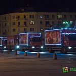 По новгородским улицам проехали рождественские грузовички Coca-Cola