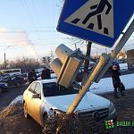 В ДТП в Великом Новгороде пострадал светофор 