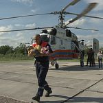 Вертолёт МЧС вылетел в Боровичи за ребёнком, потерявшим в ДТП обоих родителей 