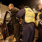В Великом Новгороде водитель, уходя от погони, врезался в машину ГИБДД