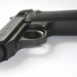Суд вынес приговор новгородскому студенту, выстрелившему из пневматического пистолета в глаз мужчине 