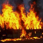 В Чудовском районе на конечной остановке сгорел пригородный автобус