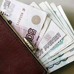 Минимальную зарплату небюджетников в Новгородской области приравняли к прожиточному минимуму
