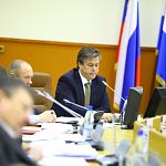 Букетов призвал фракцию «Единой России» признать работу мэра удовлетворительной 