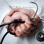 В Новгородской области возбудили уголовное дело о растрате против главного врача санатория