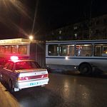 В Великом Новгороде две женщины получили травмы после падений в городских автобусах