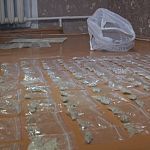 Новгородские полицейские задержали петербуржца, оставлявшего «закладки» с наркотиками в Великом Новгороде