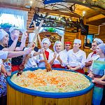 Новгородские повара установили кулинарный рекорд, заквасив две тонны капусты