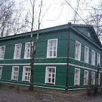  В доме Достоевского - новые окна и крыша 