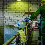 В Новгородской области алиментщиков заставили сортировать отходы 