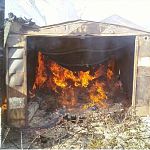 Две машины сгорели в Новгородской области 