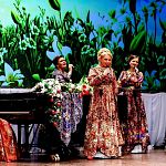 Народный ансамбль «Сорока» споет в Великом Новгороде с финалисткой «Главной сцены» Алёной Петровской 