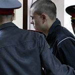  В Новгородской области бывший конвоир осуждён за торговлю наркотиками 