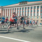 Накануне 9 мая в Великом Новгороде состоялась юбилейная легкоатлетическая эстафета