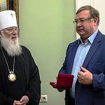 Сергей Степашин наградил митрополита Новгородского и Старорусского Льва орденом