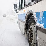 В Великом Новгороде один рейсовый автобус с женщиной за рулём врезался в другой