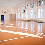 В 23 сельских школах Новгородской области отремонтировали спортзалы