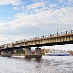 С моста Александра Невского в Великом Новгороде упал мужчина 