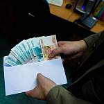Новгородский бизнесмен предлагал 60 тысяч за отказ от участия в аукционе 