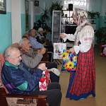 Волонтеры привезли в Шимский и Старорусские дома престарелых тепло своих сердец
