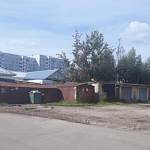 Новгородские мэрия и полиция ищут владельцев гаражей в Западном районе