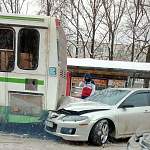 Фото: «Мазда» протаранила пассажирский автобус в Великом Новгороде