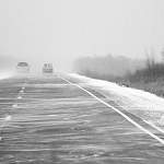 В морозные дни новгородцев оповещают, куда звонить в случае проблем на трассах