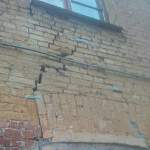По зданию новгородского детсада 1890 года постройки идут трещины