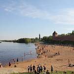 Новгородцы открыли купальный сезон