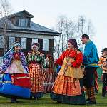 Потомки новгородцев в Усть-Цильме открыли горочный сезон на Николу Вешнего