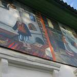 Улицу Боровичей украсили огромные баннеры со сказочными героями