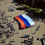 Новгородцев приглашают отпраздновать День флага РФ на главной площади города