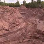 Предприниматель в Крестецком районе незаконно разбил карьер по добыче песка на сельхозугодьях