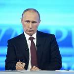 Владимир Путин предложил смягчить наказание за лайки и репосты